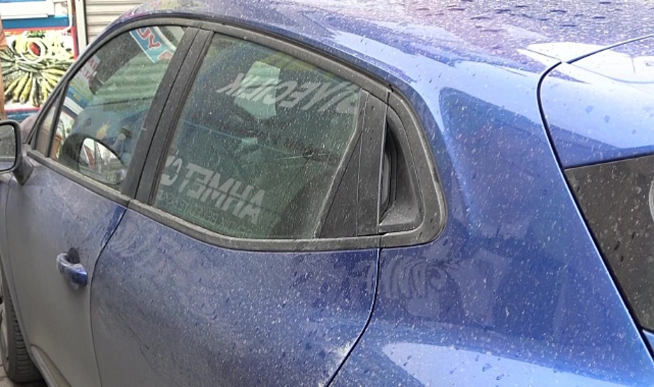 İstanbul’a çamur yağdı, otomobiller bu hale geldi!