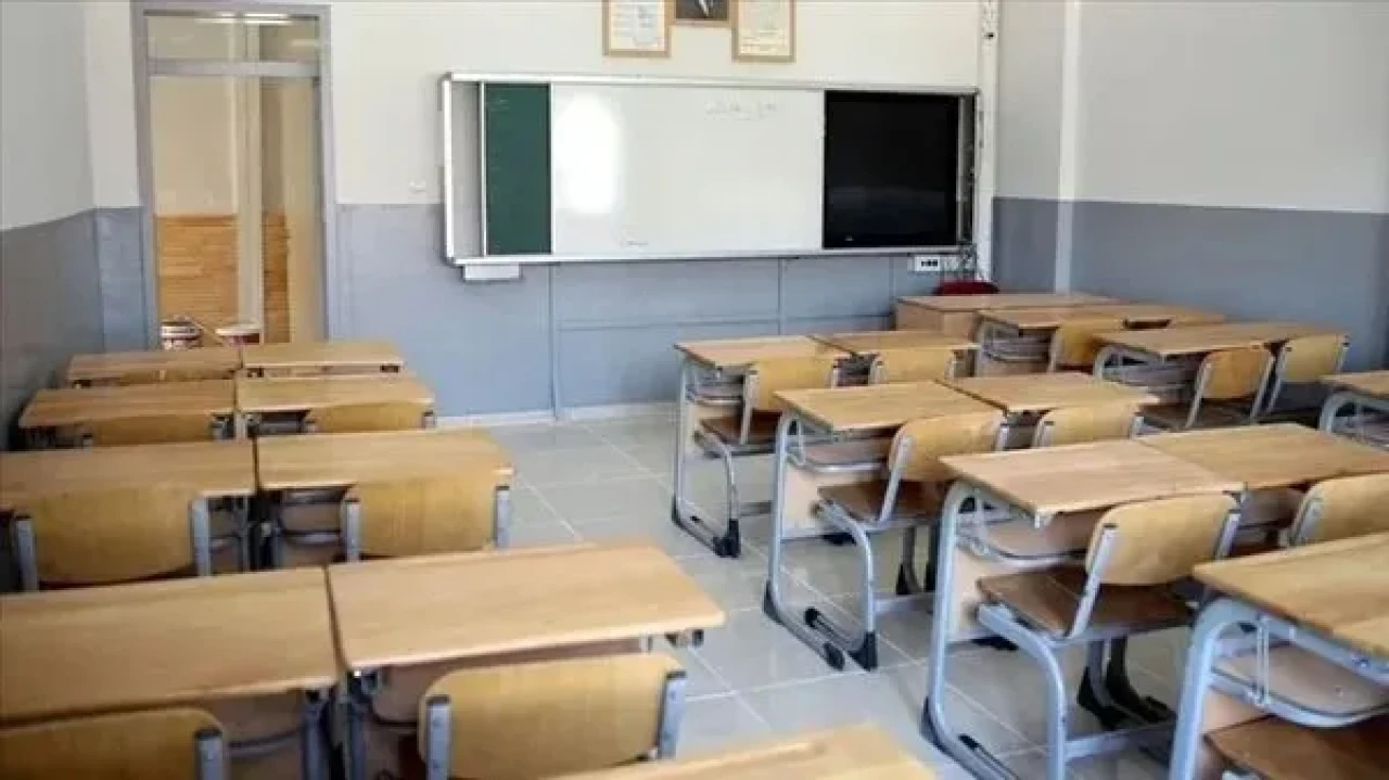2025 Yaz Tatili İçin Geri Sayım Başladı: Okul kapanış ve karne tarihleri belli oldu!