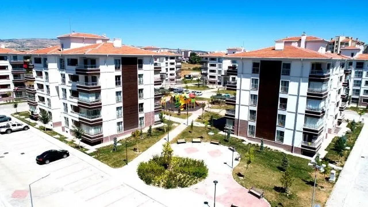 TOKİ'nin 250 Bin Sosyal Konut Projesi İçin Başvurular Açıldı! İşte, peşinat, taksit ve vade bilgileri ve detaylar...