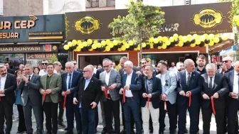 Gebze Tarihi Çeşme Tavuk Cağ Döner'den görkemli açılış!