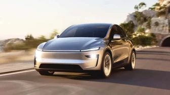 Tesla’dan dövde gösterisi! Otonom sürüşte yeni cağ...