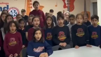 Mersin’deki küçük öğrencilerden gündem olan 'Believer' performansı