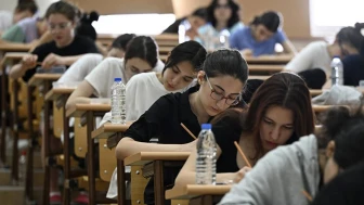 YKS'de tercih dönemi savaşı kızıştı: Devlet üniversiteleri şampiyonlara servet dağıtıyor, işte tam liste