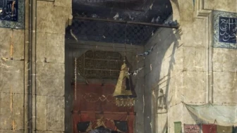 Osman Hamdi Bey’in “Cami Kapısında” Eseri rekor fiyatla satıldı!