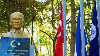 El Salvador’da Atatürk’ün Büstüyle “Türkiye Parkı” Açıldı