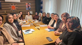 AK Parti Kocaeli İl Kadın Kolları Aylık Toplantısını Gerçekleştirdi