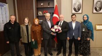 Darıca Belediyesi’nde Ziyaretçi Yoğunluğu