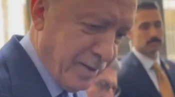 ERDOĞAN İLE MUHABİR ARASINDAKİ DİYALOG GÜNDEM OLDU: HERKES AYNI SORUYU SORUYOR