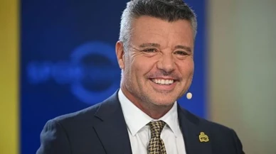 Sadettin Saran, Yüzme Şubesi sporcularıyla birlikte antrenmana katıldı