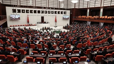 Doğum İzni ve Sosyal Medya Düzenlemesinde Yeni Dönem: Komisyon Görüşmeleri Bayram Sonrasına Ertelendi