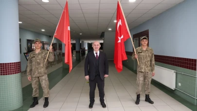 Darıca’da 18 Mart Coşkusu: Şehitler Anıldı