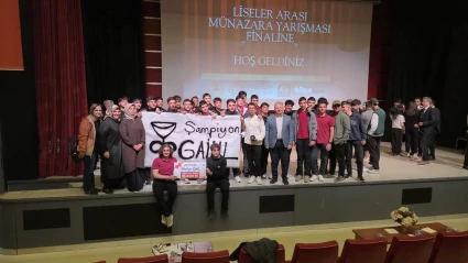 Gebze Anadolu İmam Hatip Lisesi münazara şampiyonu oldu!