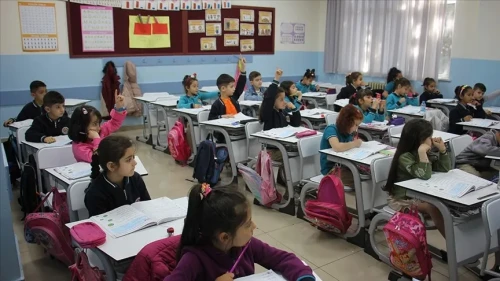 MEB Bakanı Yusuf Tekin’den Ara Tatil Açıklaması: Ara Tatil Kalkıyor mu, Uygulama Devam Edecek mi?