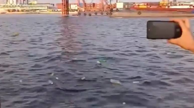 Mersin'den Gazze'ye destek: Denize gıda şişeleri!